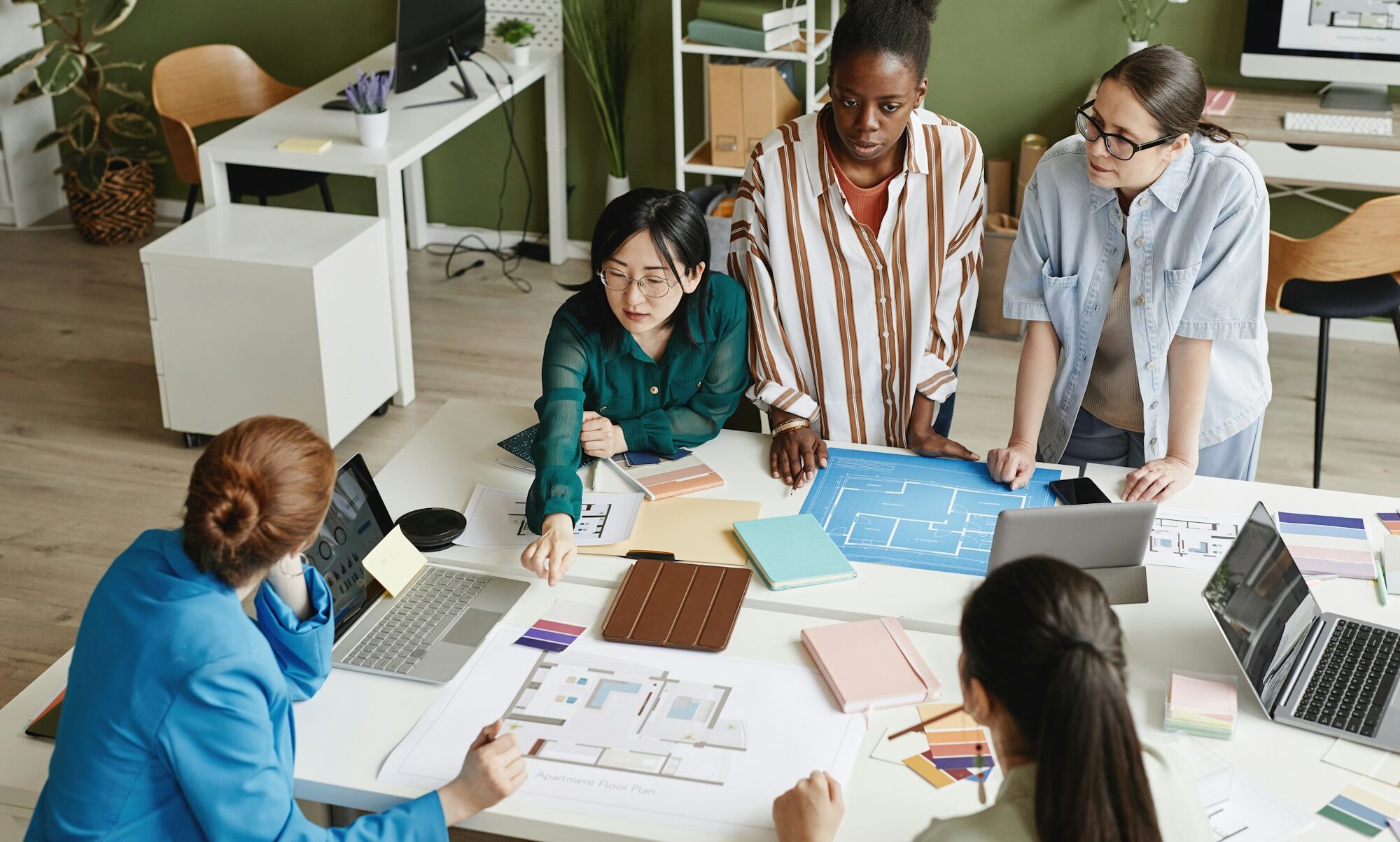 Women working with new construction startup